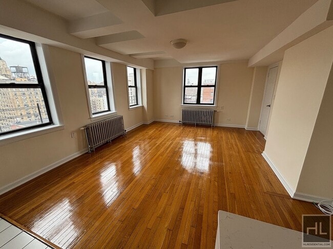 Building Photo - 850 Amsterdam Ave