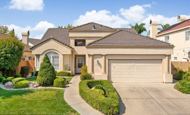 Primary Photo - 9058 Old Creek Dr