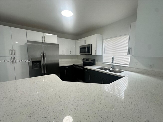 Building Photo - 116 NW 10th St