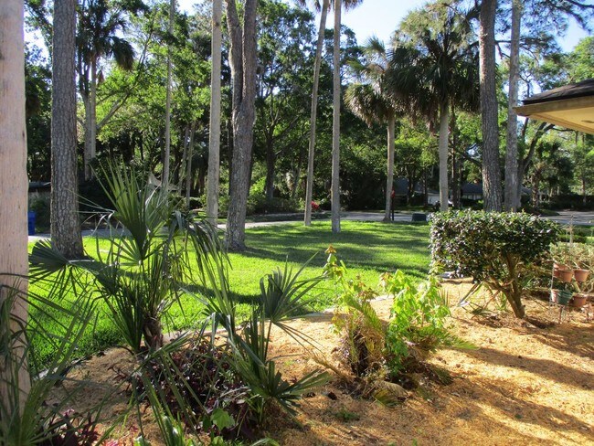 Building Photo - 610 Alhambra Lane