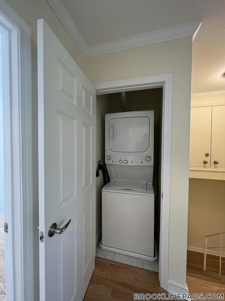 Building Photo - 103 Independence Dr