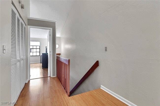 Building Photo - 800 Meadowland Dr