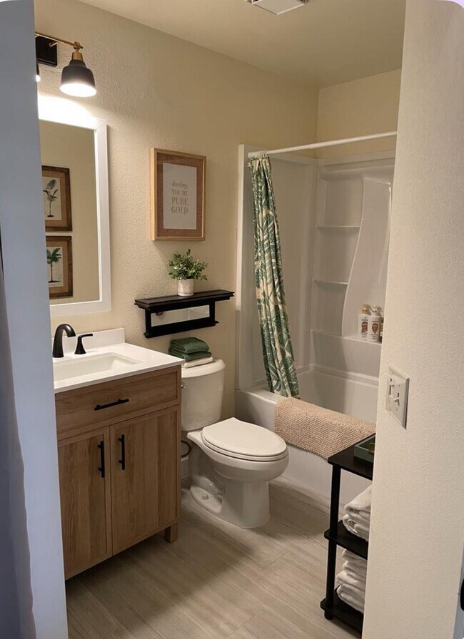 Building Photo - 40880 Whirling Wind Dr