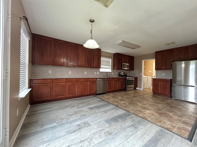 Building Photo - 6139 Springbrook Garden Ln