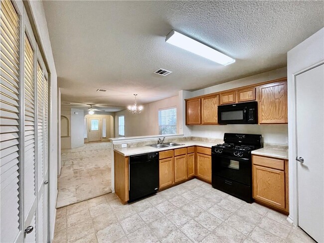 Building Photo - 11905 Aitne Ln