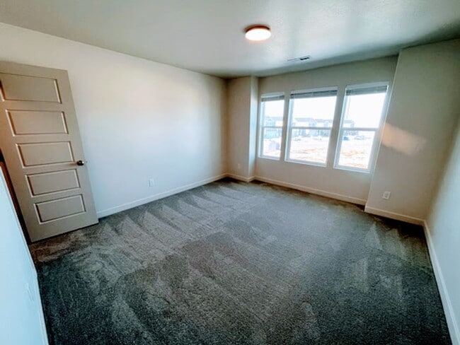 Building Photo - Fantastic GORGEOUS Home!