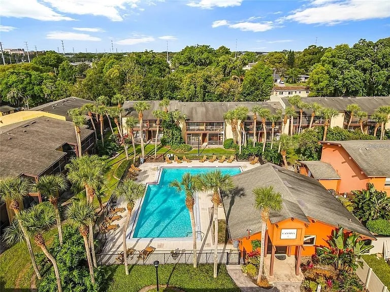 Building Photo - 772 E Michigan St