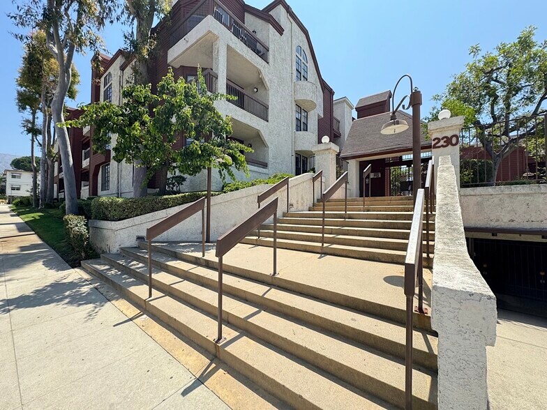 Building Photo - 230 Bethany Rd