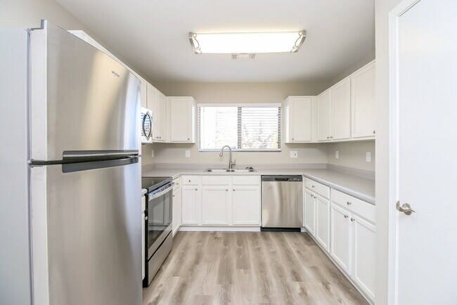 Building Photo - 2267 E 35th Ave