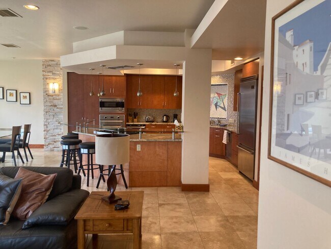 Building Photo - 1201 Main Ave