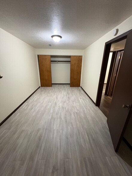 Building Photo - 8020 SW Sorrento Rd