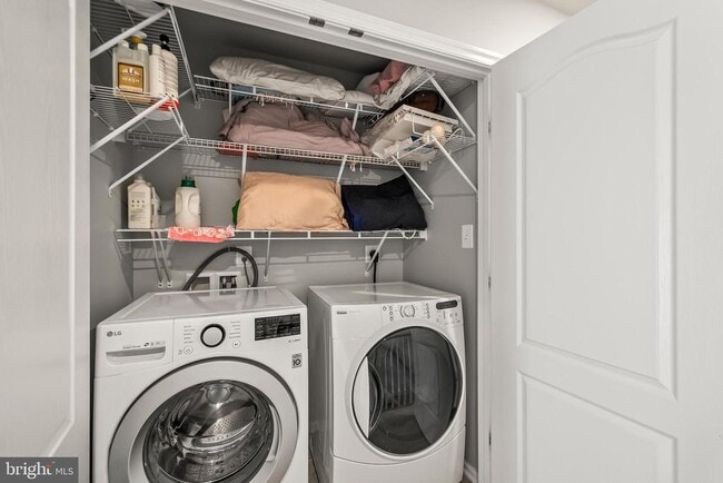 Building Photo - 20916 Houseman Terrace