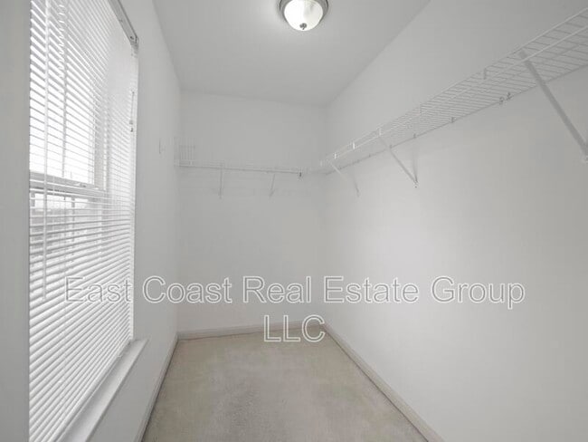 Building Photo - 238 Merrbaugh Dr