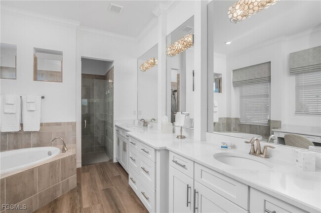 Building Photo - 13974 Blue Bay Cir