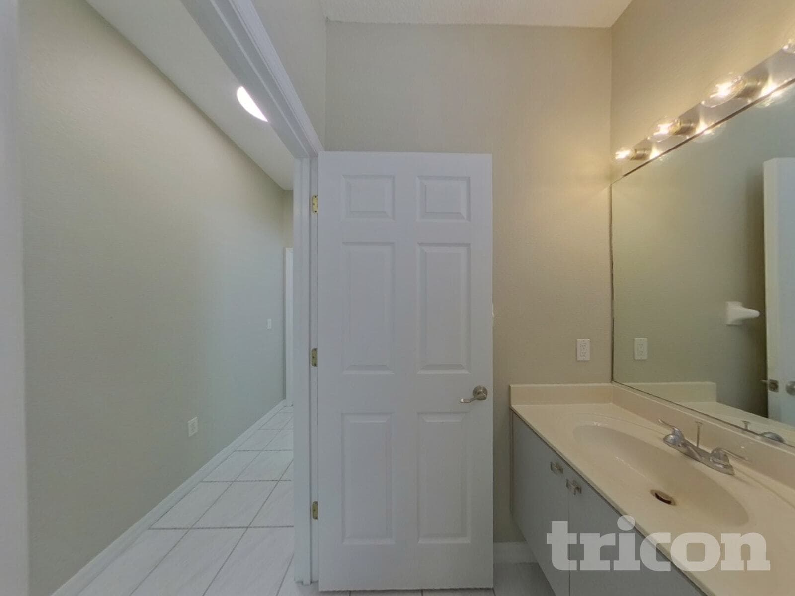 Building Photo - 3026 Woodland Fern Dr
