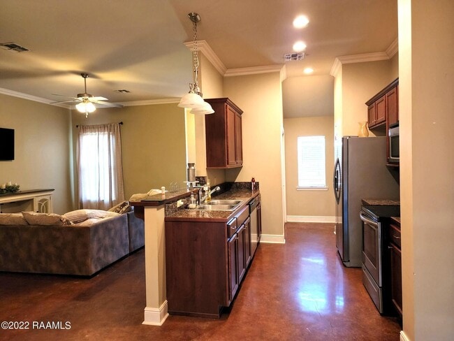 Building Photo - 304 Stoneridge Dr