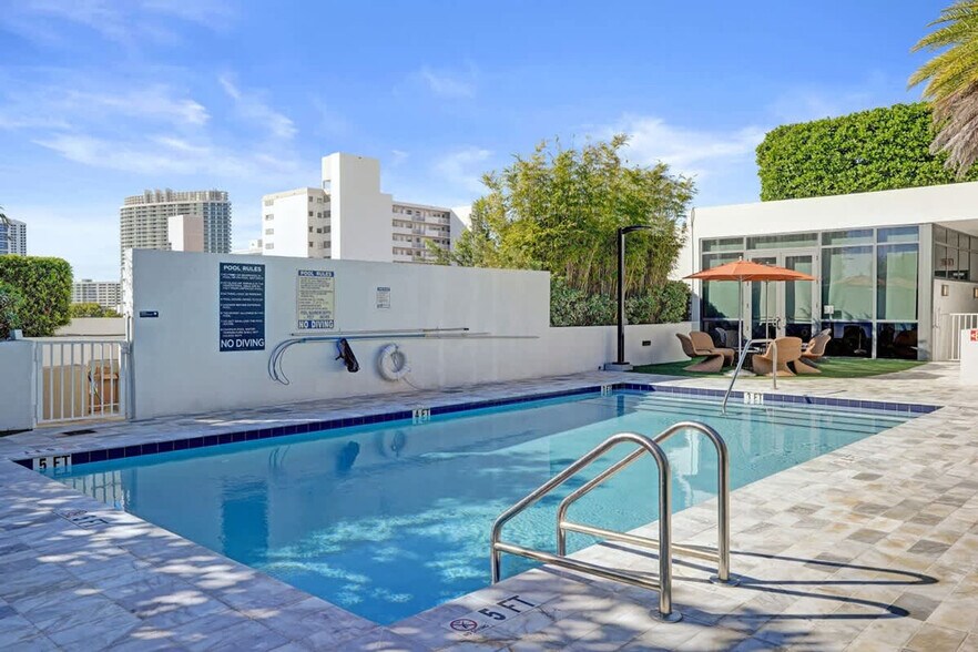 Building Photo - 1220 17th St