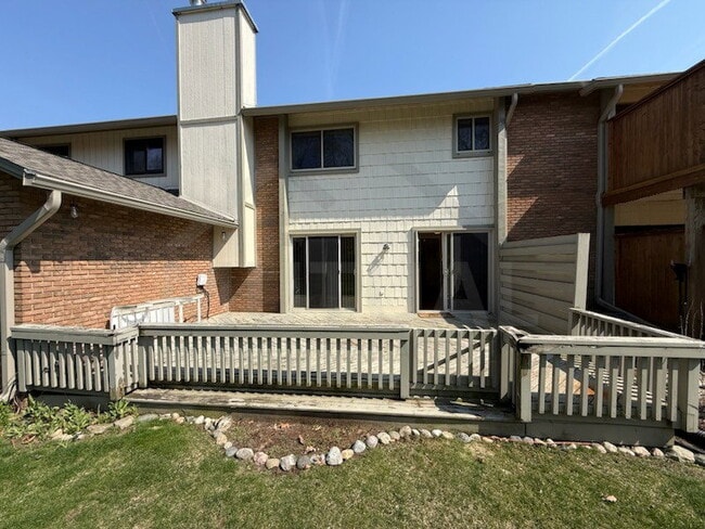 Building Photo - 48108 Colony Farm Cir