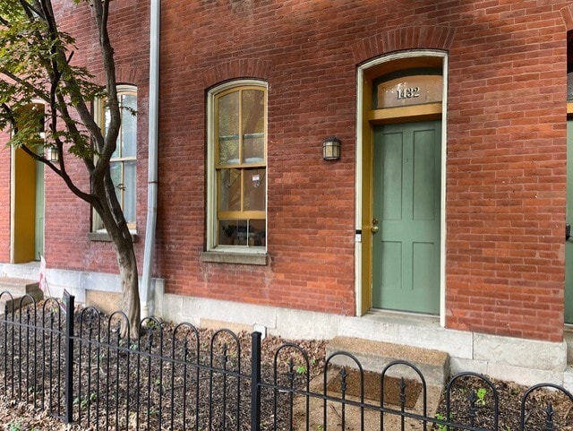 Building Photo - 1432 Dolman St