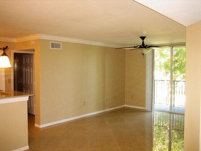 Building Photo - 15035 Michelangelo Blvd