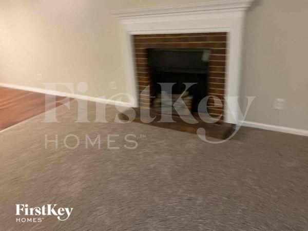 Building Photo - 6140 Littleton Dr