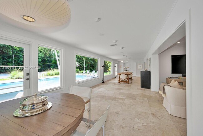 Building Photo - 6140 SW 90th St