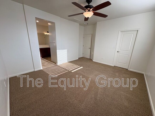 Building Photo - 1422 N PELAGO Ct