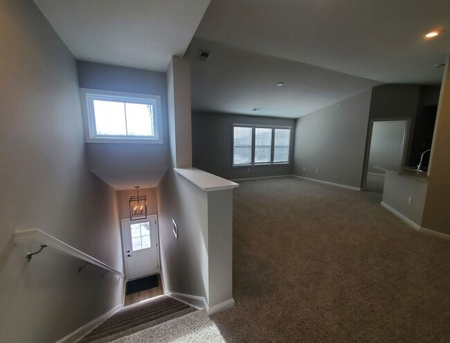 Building Photo - 2 Bedroom 2 Bath Condo