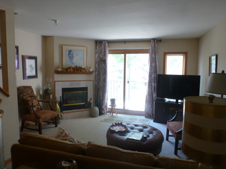 Building Photo - 227 Canyon Rd