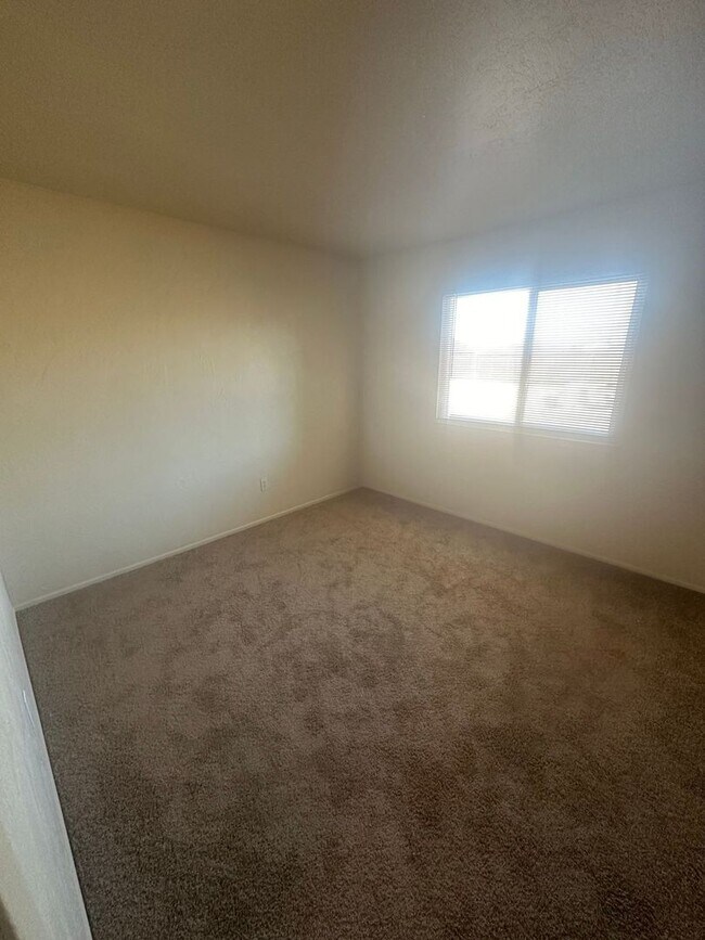 Building Photo - 21335 Bear Valley Rd