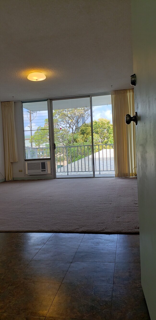 Building Photo - 2015 Lime St