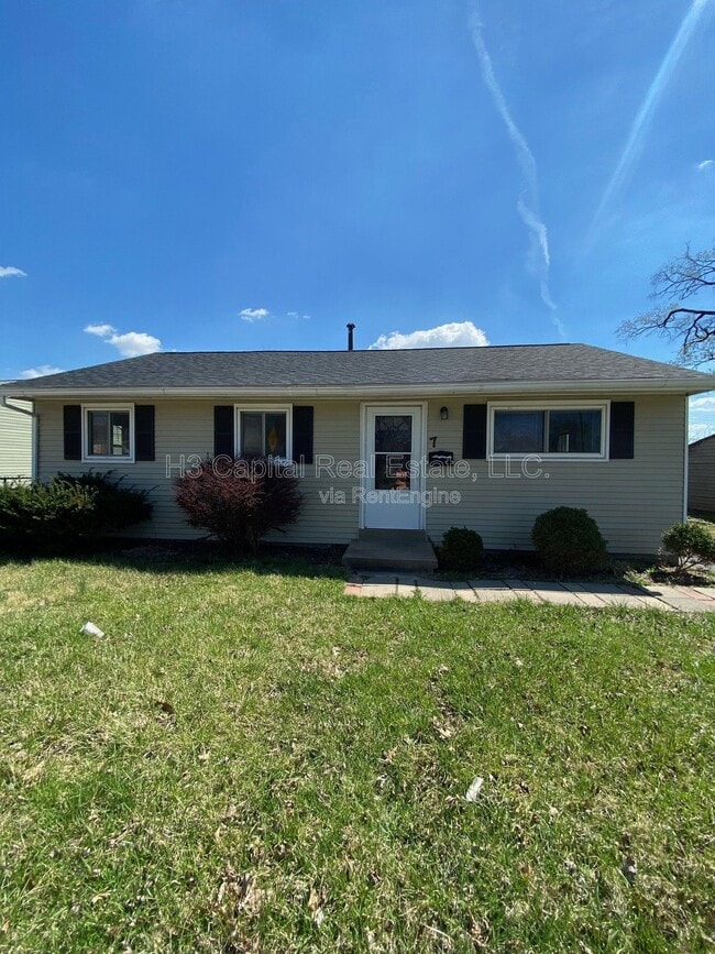 Building Photo - 7 Briarcliff Dr