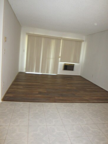 Building Photo - 4900 Overland Ave