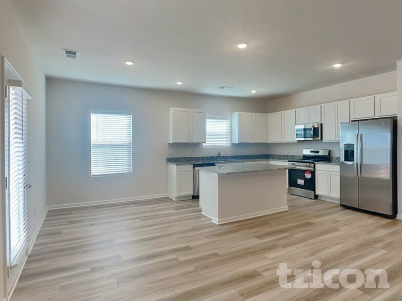 Building Photo - 563 Cedar Brk Dr