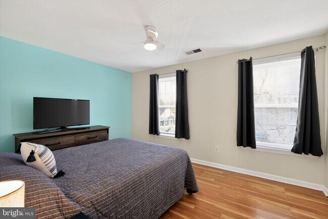 Building Photo - 6118 Bristol Way