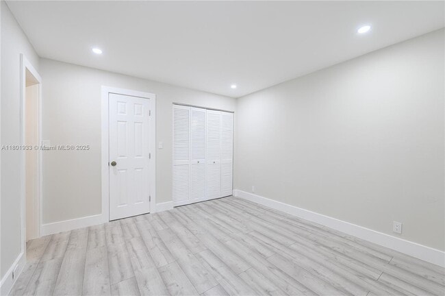 Building Photo - 6518 Miami Lakes Dr