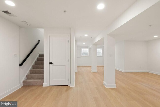Building Photo - 3336 Jones Bridge Ct