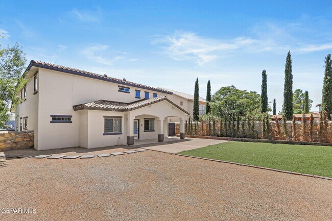 Building Photo - 3121 Tierra Paola Ln