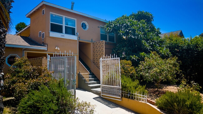 Building Photo - Oxford Suites