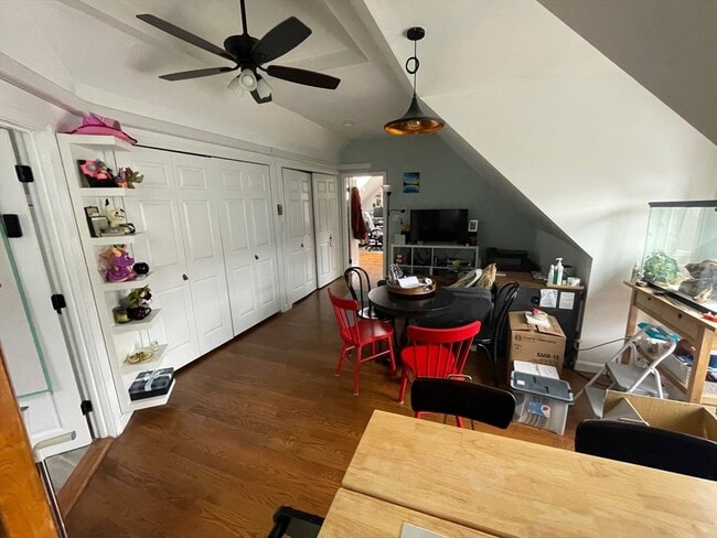 Building Photo - 105-107-107 Harvard St