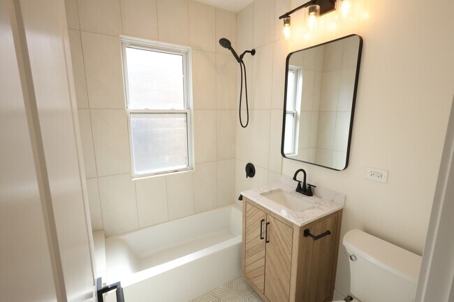 Building Photo - 4436 N Bernard St