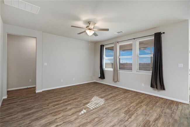 Building Photo - 19004 Elk Horn Dr