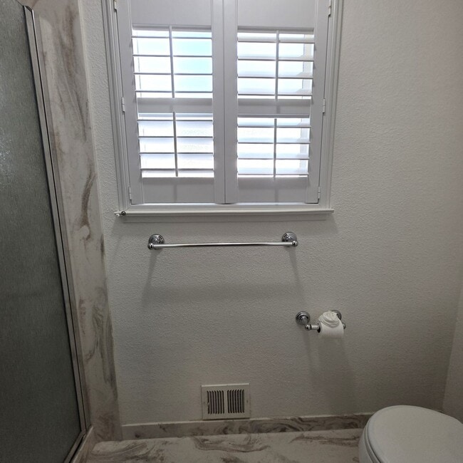 Building Photo - 4BD/2.5BA Single Story, Court Location on Walnut Creek Border