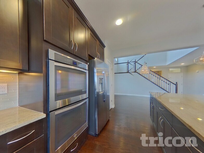 Building Photo - 3911 Donnington Cir