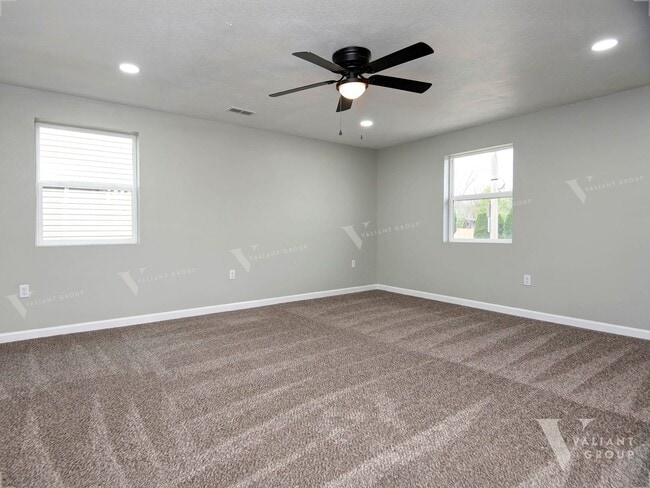 Building Photo - Spacious 4-Bedroom, 3-Bath Home for Rent i...