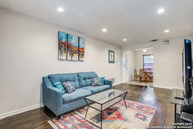 Building Photo - 411 Dresden Dr