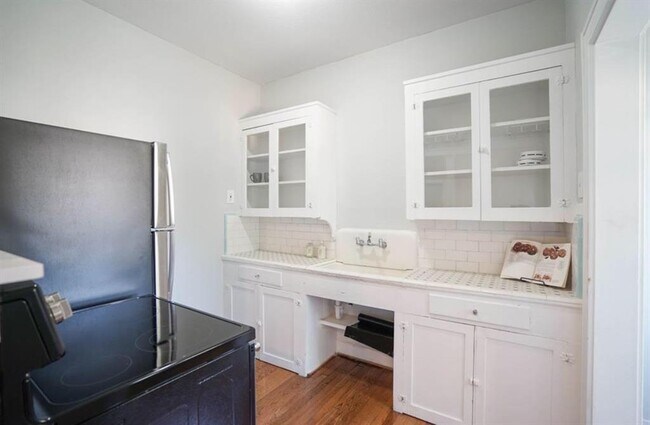 Building Photo - 1603 Oakdale St