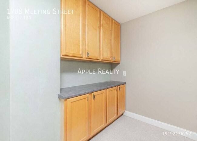 Building Photo - 1708 Meeting St