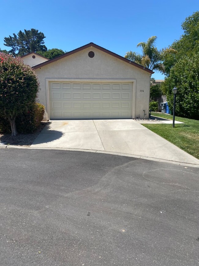 Building Photo - Townhome in Nipomo