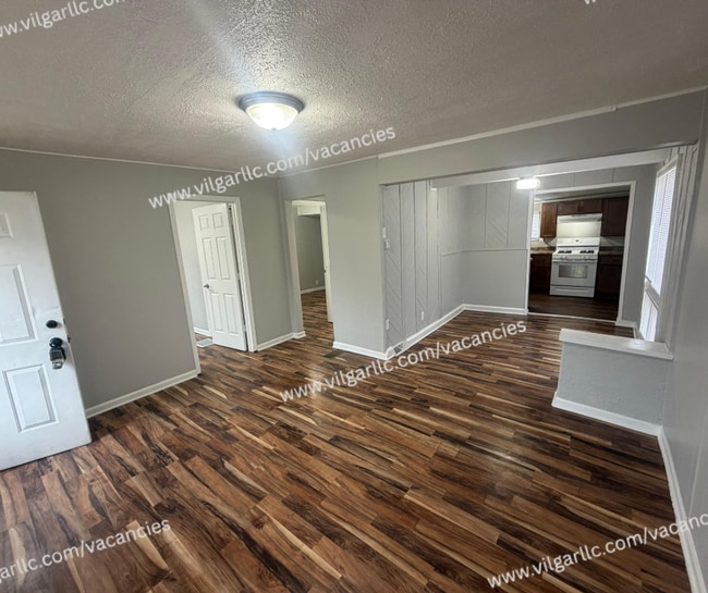 Building Photo - 2-Bedroom • 1-Bathroom Home